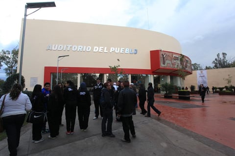 El olor a nuevo, una cara diferente y dos pasiones se reunieron en la reinauguraci&oacute;n del Auditorio del Pueblo.
