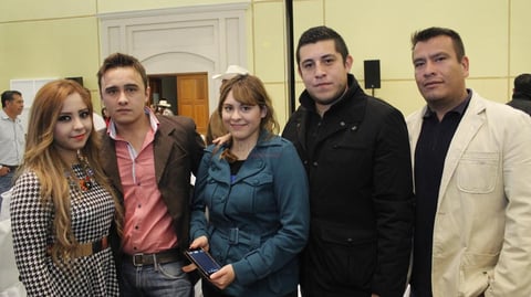 Ximena, Jiuseppe, Adelene, José y José.