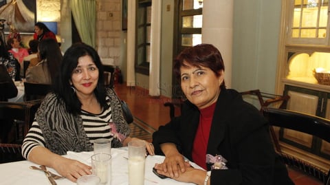 Elsa Berúmen y Rocío Ayala.