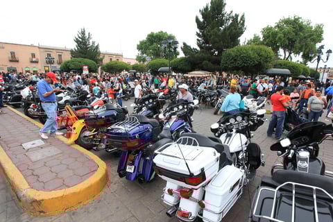 Dos d&iacute;as de intensa actividad biker se vivieron en Durango, donde se congregaron la mayor&iacute;a de los motociclistas, con el af&aacute;n de convivir rumbo a partir a la Semana de la Moto 2015, en Mazatl&aacute;n, Sinaloa.