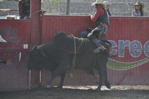 El plato fuerte de la tarde, fue el enfrentamiento cara a cara en la "Ruleta de la Muerte" entre Montez y Cossio.