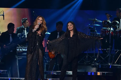 Las cantantes Lucero y Ana Gabriel unieron voces para cantar &ldquo;Qui&eacute;n como t&uacute;&rdquo; y deleitaron a los asistentes al Billboard Latino.