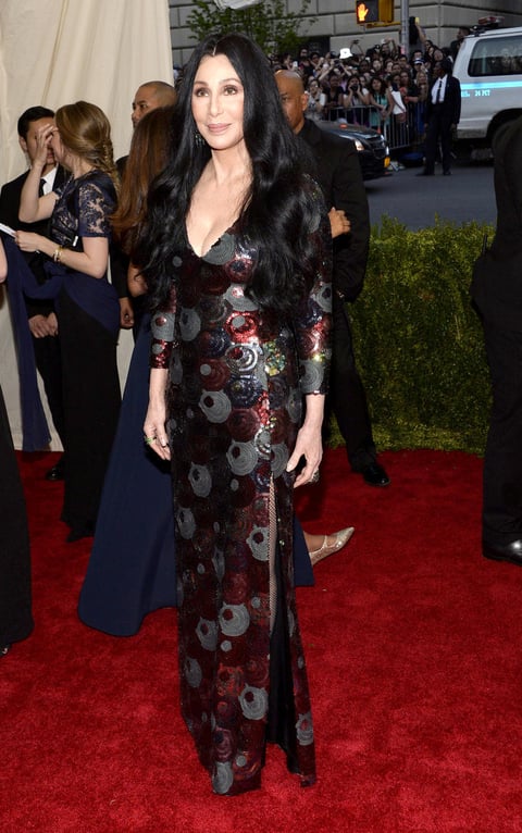 Cher reapareci&oacute; en la alfombra roja del Met luciendo espectacular.