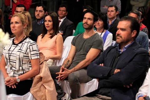 Los protagonistas acudieron a la misa previo a iniciar las grabaciones.