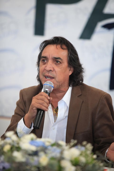 El actor Luis Felipe Tovar fue el primero en agradecer la distinci&oacute;n de ser padrino del festival y poder estar por primera vez en esta entidad, que goza de una gran tradici&oacute;n en materia de cine.