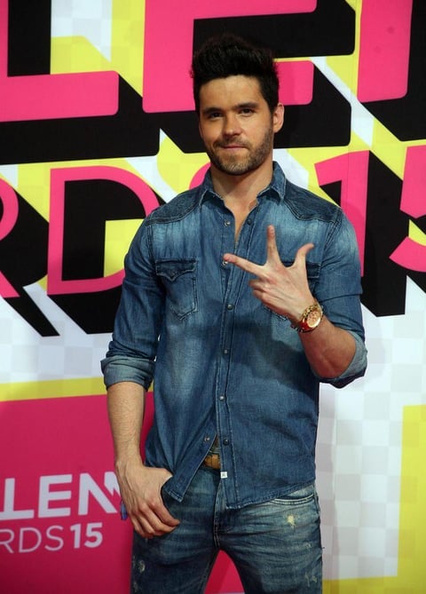 Eleazar G&oacute;mez lleg&oacute; solo a los premios.