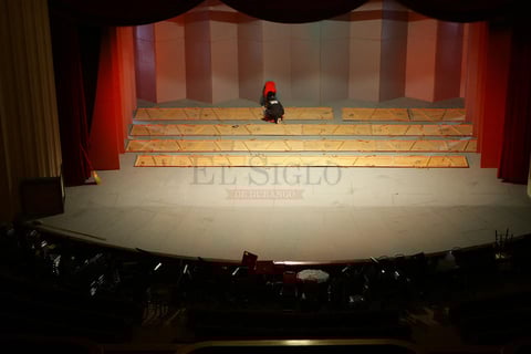 "Es un honor estar en la reapertura del hermoso Teatro Ricardo Castro. Es una fiesta musical para el teatro y todo el p&uacute;blico de Durango", dijo en rueda de prensa el maestro Jorge Armando Casanova.