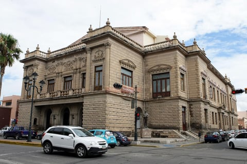 Para celebrar la evoluci&oacute;n del proyecto y la reapertura del teatro, la Orquesta Sinf&oacute;nica de la Universidad Ju&aacute;rez del Estado de Durango, dirigida por el maestro Jorge Armando Casanova, ofrecer&aacute; un concierto esta noche.