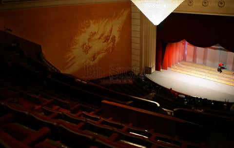 Para la segunda etapa de remodelaci&oacute;n que dar&aacute; inicio en pr&oacute;ximos meses, se espera trabajar en la creaci&oacute;n de una cabina de audio, la concha ac&uacute;stica y todo el escenario teatral.