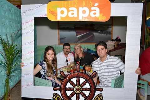 Romina Berra, Víctor Berra, Stefano Berra y Verónica Martínez.