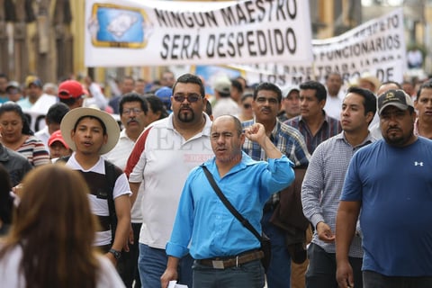 Seg&uacute;n c&aacute;lculos no oficiales, fueron al menos 10 mil personas las que marcharon, primero, a lo largo de la avenida 5 de Febrero, para despu&eacute;s concentrarse durante varias horas en la Plaza IV Centenario.
