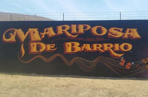 El mural est&aacute; ubicado en Long Beach, California.