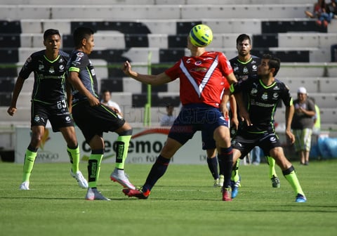 Cuando todo parec&iacute;a que el empate se concretaba. La &uacute;ltima jugada de los Tiburones se convirti&oacute; en el segundo gol de An&iacute;bal Zurdo y de los veracruzanos, quienes se alzaron con la victoria en el Francisco Zarco.