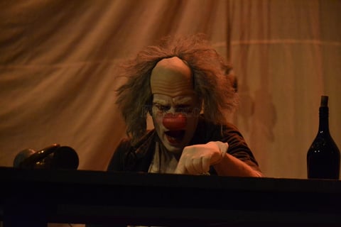 Duranguenses se vieron satisfechos, tras ver la puesta en escena de un payaso que vivía con un oscuro pasado.