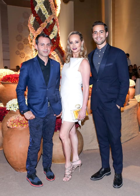 Con Yaz Hernández y el fotógrafo Luis Guillen en la gala que se celebró en Asunción, Paraguay.