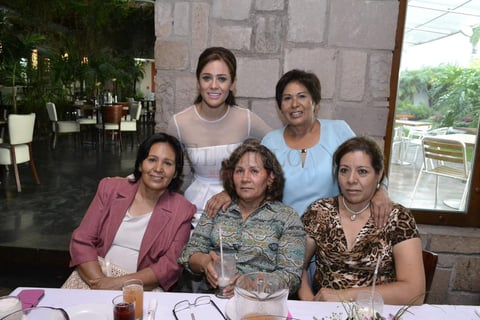 Oralia Sifuentes, Genoveva Sifuentes, Emilia Sifuentes y Alma Medina.
