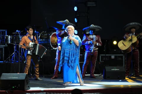 Hombres y mujeres, decididos a disfrutar del tan esperado concierto, corearon de principio a fin canciones como &lsquo;Imposible se me hace olvidarte&rsquo;; &lsquo;Fallaste coraz&oacute;n&rsquo; y &ldquo;Pa&acute;todo el a&ntilde;o&rsquo;.