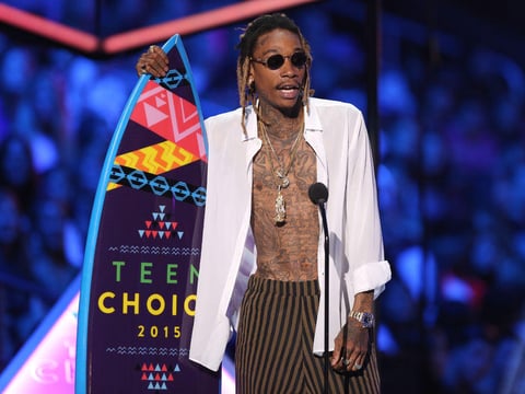 Wiz Khalifa gan&oacute; la tabla de surf por Canci&oacute;n Favorita de R&B/hip-hop.