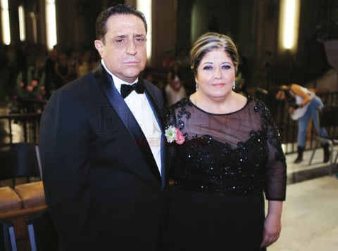 Los papás de la novia.