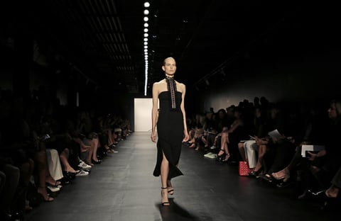 La n&uacute;mero uno mundial del tenis, Serena Williams, que busca conquistar el Gran Slam durante el Abierto de Estados Unidos que termina este fin de semana, presentar&aacute; su colecci&oacute;n el martes.