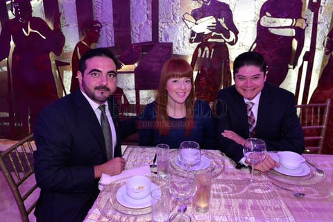 Raúl Terán, Irais Soto y Omar Santillán.