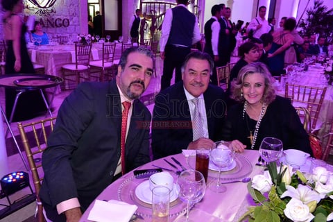 Federico Peña, Fermín Soto e Inés Pérez Gavilán.