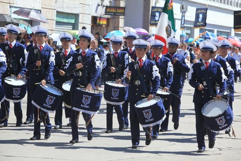 Tanto la banda de guerra de la UJED, como la de ITD y ByCENED, estuvieron en el evento.