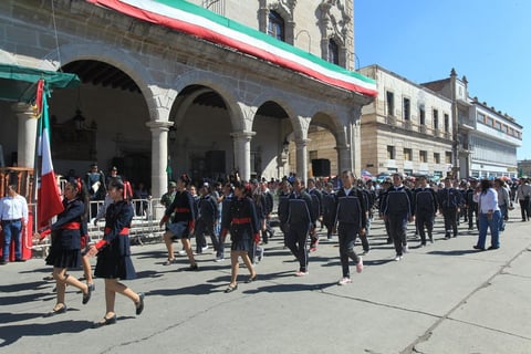 Escuelas de todos los niveles, p&uacute;blicas y privadas, participaron con tablas.