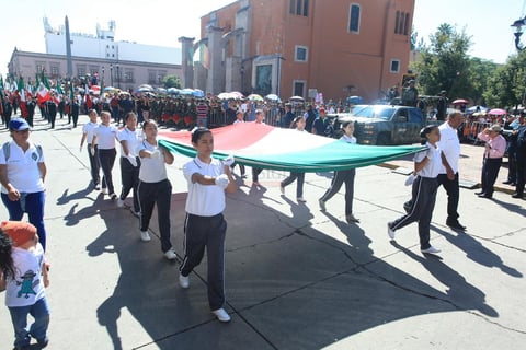 Aunque no ofrecieron los espect&aacute;culos de otros a&ntilde;os, los elementos militares fueron de nuevo los de mayor presencia en el desfile de este 16 de septiembre.