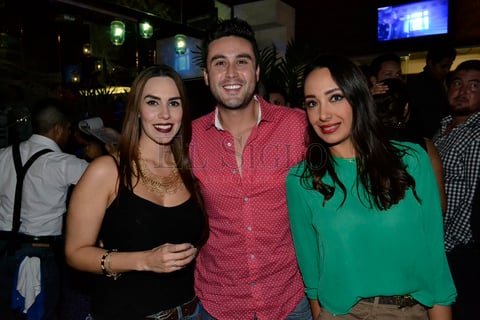 Paty, Felipe y Erika.