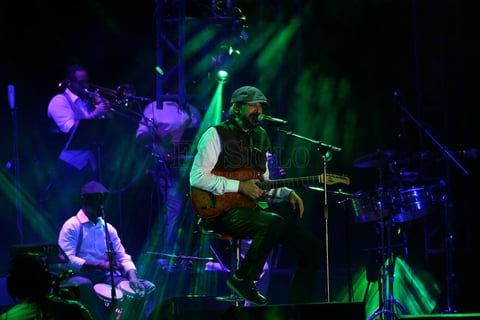 &lsquo;Dime Nora m&iacute;a&rsquo;, &lsquo;Razones&rsquo; y &lsquo;Carta de amor&rsquo; conformaron un peque&ntilde;o segmento de salsa, mismo que dio paso a un momento ac&uacute;stico con &lsquo;Muchachita linda&rsquo; y &lsquo;Para que sepas&rsquo;.