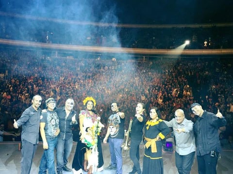 Lila Downs honr&oacute; con respeto a los muertos durante su concierto en el Auditorio Nacional.