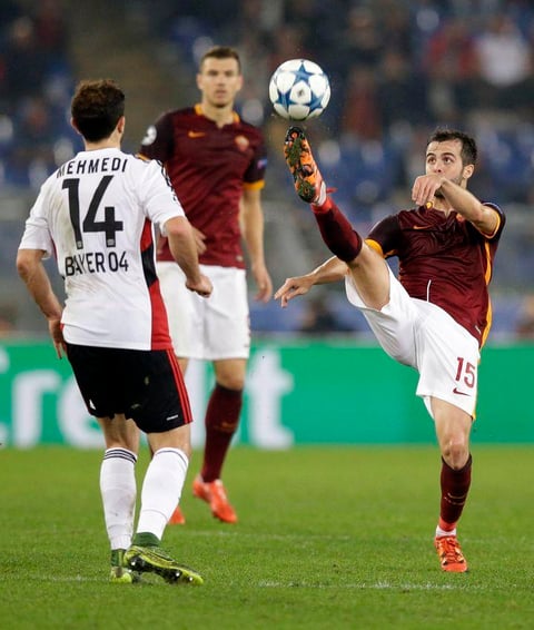 'Chicharito' le volvió a marcar a la Roma