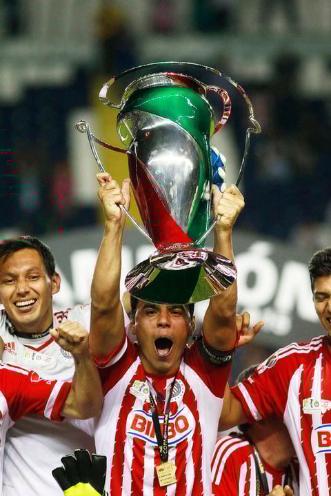 Adem&aacute;s del t&iacute;tulo, Chivas se queda con medio boleto para la Copa Libertadores 2017.