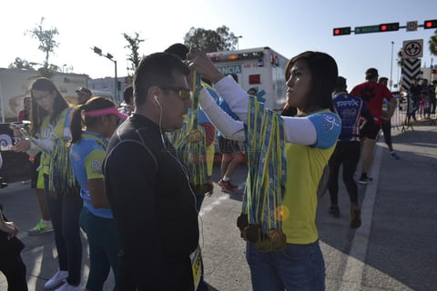 Algunos participantes corrieron disfrazados.