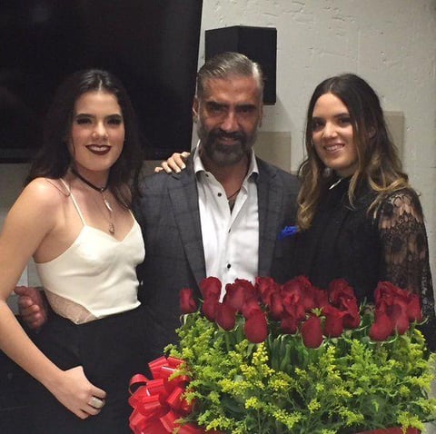 Alejandro Fern&aacute;ndez celebr&oacute; con ella fuera de las c&aacute;maras de los medios, sin embargo, comparti&oacute; una imagen en su cuenta de Twitter.