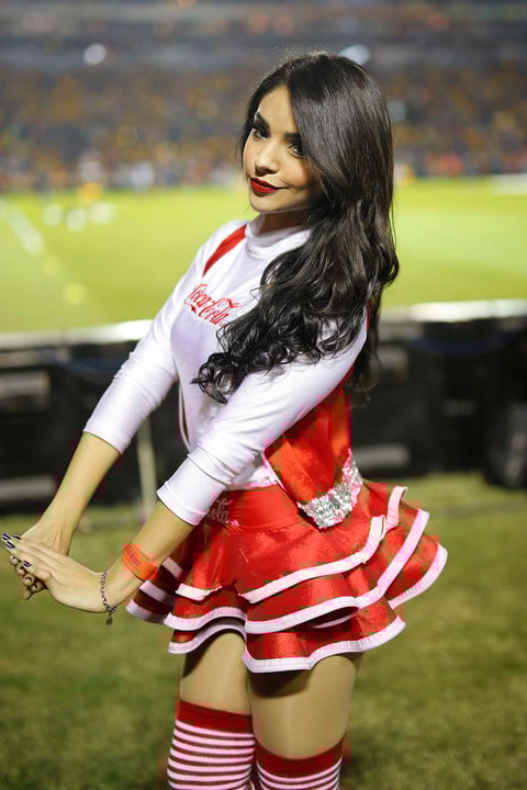 La bella sonrisa para los aficionados.