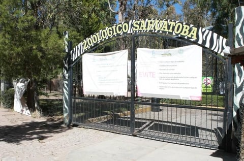 El Zool&oacute;gico Sahuatoba tambi&eacute;n fue cerrado al p&uacute;blico y los animales fueron resguardados en sus jaulas.