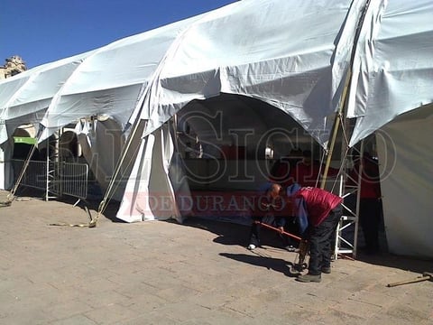 La pista de hielo tuvo que ser cerrada y se reforzaron los cimientos para evitar accidentes.