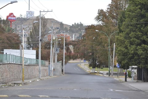 La ciudad estaba m&aacute;s vac&iacute;a que nunca: en algunas c&eacute;ntricas calles, ten&iacute;an que esperarse varios minutos para encontrarse un veh&iacute;culo.