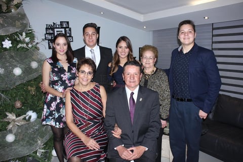 Con la familia del novio.