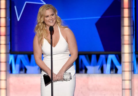 Por su parte Amy Schumer trinf&oacute; por su trabajo en Trainwreck en la categor&iacute;a Mejor Actriz de Comedia.