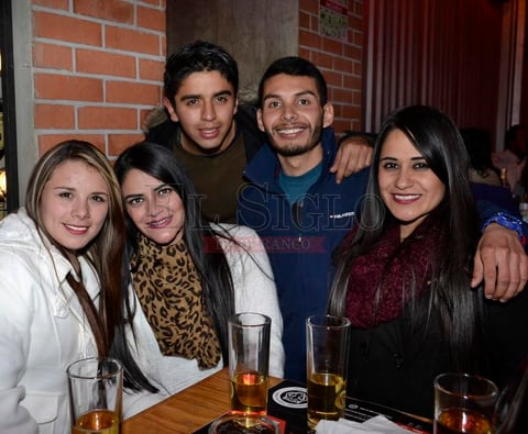 Karla, Karla Gardea, Tanairi, Alejandro y Omar.