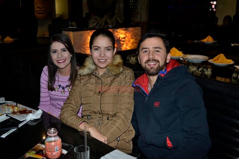 Denisse, Estefanía y Mario.