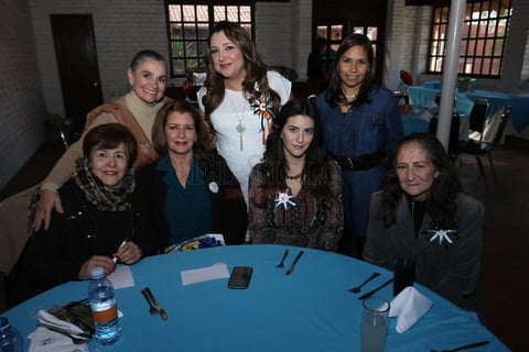 La festejada compartió gratos momentos con sus amigas.