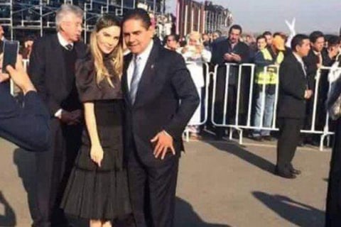 Tras los recientes esc&aacute;ndalos durante la visita del Papa a Michoac&aacute;n, Belinda fue relacionada sentimentalmente con el gobernador Silvano Aureoles.