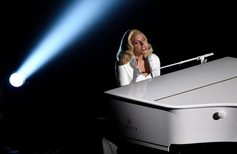 Lady Gaga fue una de las estrellas que brilló sobre el escenario.