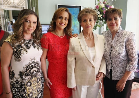 Yadira Rodríguez de Montenegro, Erika, su mamá Consuelo Urbina de Montenegro y la Sra. Cuquis Urbina Melero.