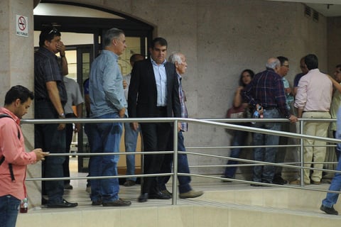 El alcalde de G&oacute;mez Palacio, Jos&eacute; Miguel Campillo dijo que el deceso de Carlos Herrera es una p&eacute;rdida sensible y que "no puedo hablar del G&oacute;mez Palacio que hoy vivimos sin la participaci&oacute;n de este gran empresario que siempre se caracteriz&oacute; por defender a la regi&oacute;n".