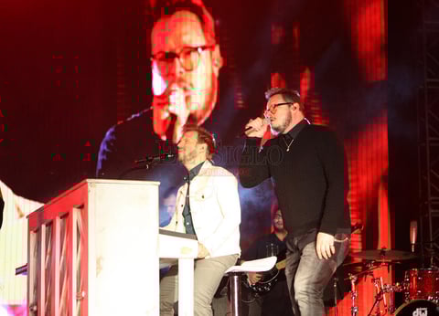 Para el mal de amores sonaron &lsquo;Suelta mi mano&rsquo;, &lsquo;Mientes tan bien&rsquo;, &lsquo;Que lloro&rsquo; y &lsquo;Kil&oacute;metros'.